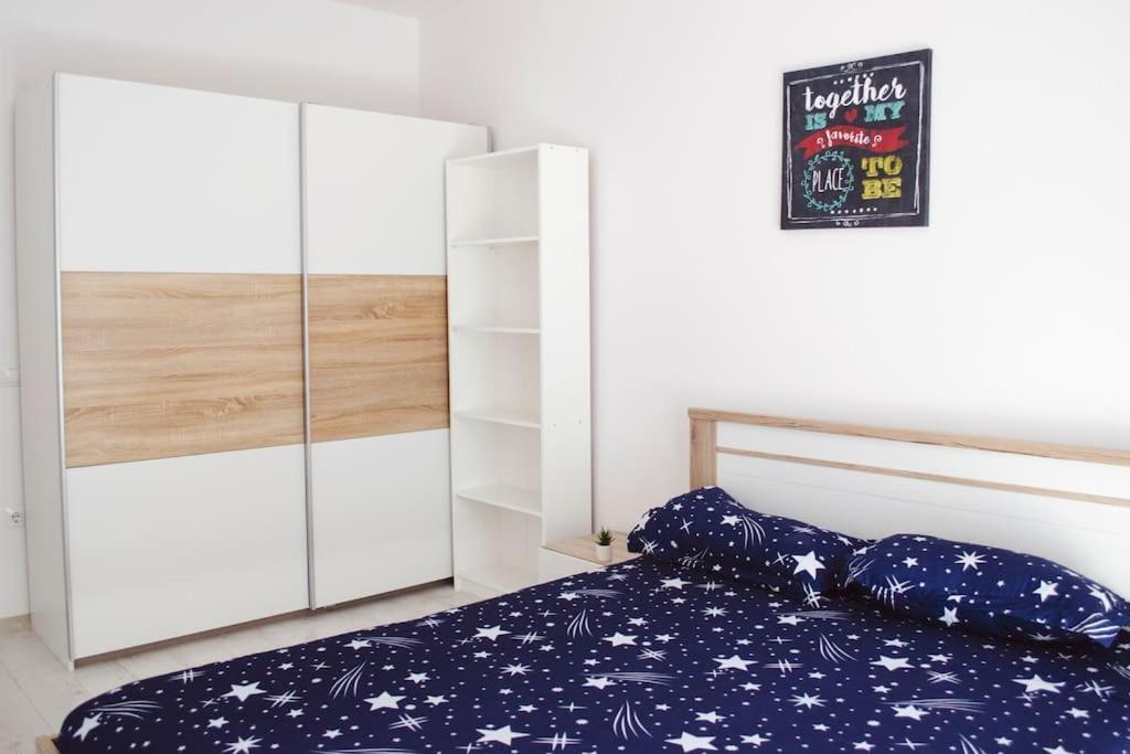 Апартаменты 3 Dream Apartmant 3+Parcare Gratuita Орадя Экстерьер фото